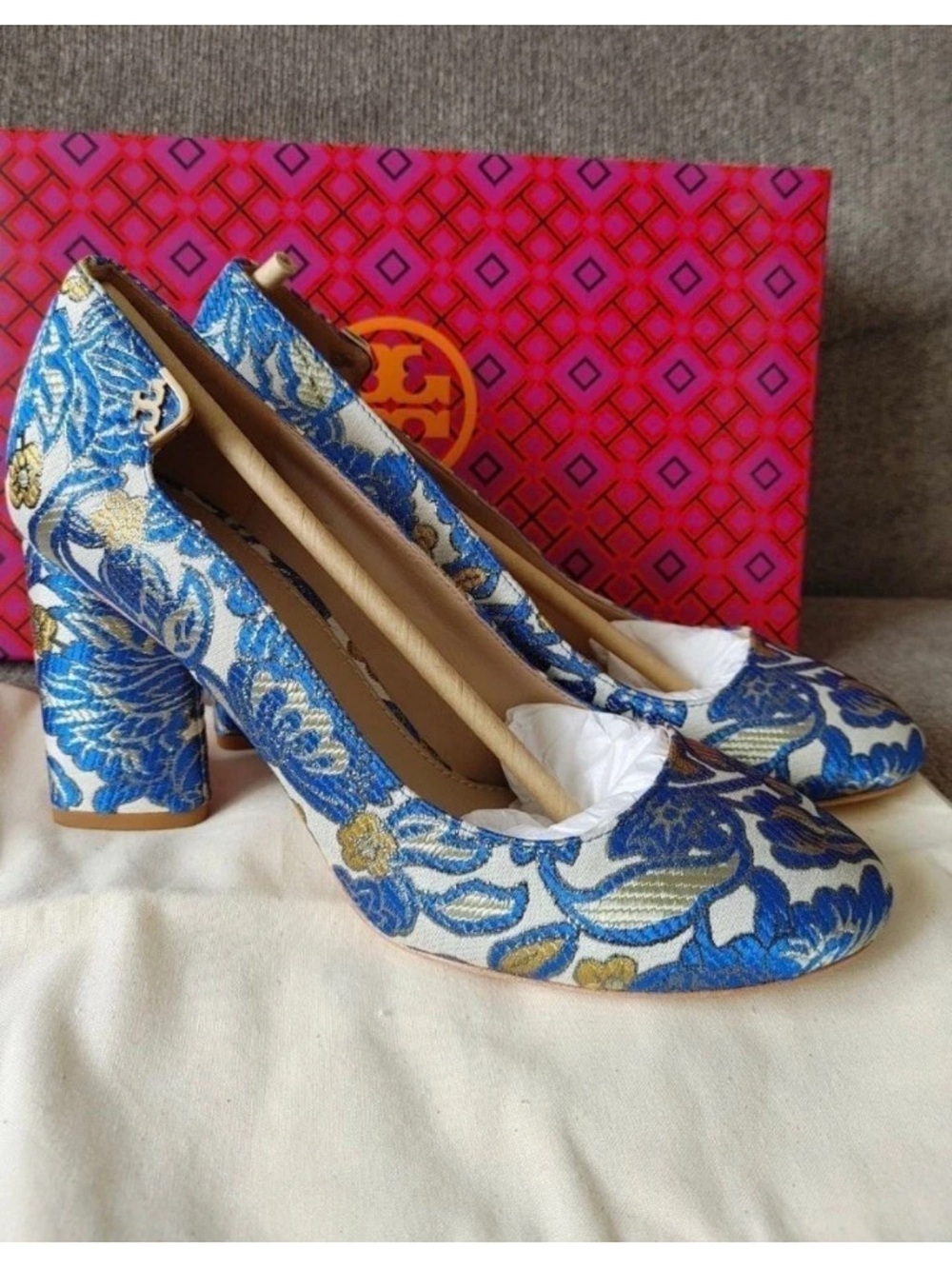 Tory Burch Blue and Cream Floral Embroidered Block Heel Pumps